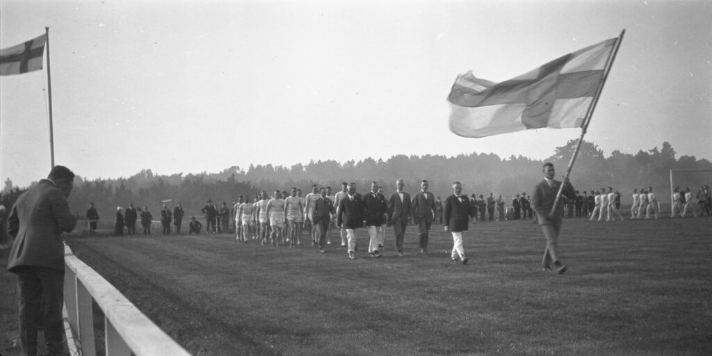 Pallokentän juhlat olympiakisojen jälkeen 1924